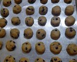 Foto langkah ke 6 dari resep Goodtime crunchie a.k.a chocochip cookies.