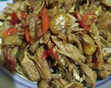 Foto langkah ke 4 dari resep Ayam suwir kecap.