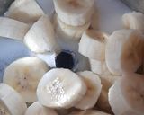 A picture of step 1 of Banana Pua.