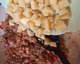 A picture of step 8 of Meat pie.