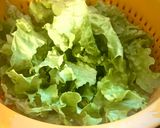 Une image de l'étape 1 de Salade de foies de volaille printanière.