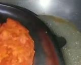A picture of step 5 of Gajar ka halwa with mawa.