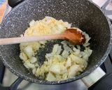 Une image de l'étape 8 de Conserve de concassée de tomates, ail, basilic et oignon blanc.