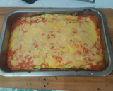Foto del paso 4 de la receta: Lasaña de calabacín con bechamel de pimiento rojo