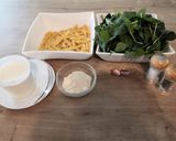 Une image de l'étape 1 de Penne ricotta épinards.