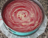 Foto del paso 9 de la receta: Tarta mármol de frambuesas y chocolate blanco