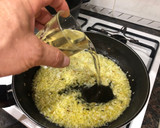 Foto del paso 3 de la receta: Bistec de ternera en salsa de queso manchego