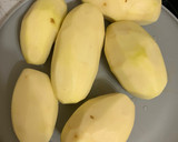 Foto del paso 2 de la receta: Caldito de papas con chilaca y queso 🧀