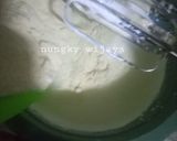 Foto langkah ke 3 dari resep Bolu mini panggang snack maker.