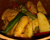 Foto del paso 1 de la receta: Pollo con verduras en olla de barro
