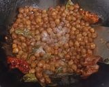 A picture of step 3 of Black Chana Sundal.