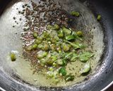 कांदा पोहा (kanda poha recipe in Hindi) रेसिपी चरण 2 फोटो