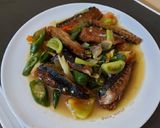 Foto langkah ke 5 dari resep Tumis Tongkol Cabai Hijau.