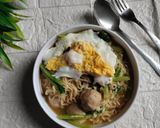 Foto langkah ke 5 dari resep Mie Instan Kuah Baso.