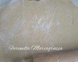 Foto del passaggio 2 della ricetta Biscotti Pasquali glassati al latte e cioccolato bianco 👩‍🍳❤️
