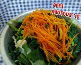 Foto langkah ke 2 dari resep Indonesia Healthy Vegetable Salad with peanut sauce dressing.