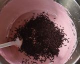Foto langkah ke 3 dari resep Bolu kukus red velvet meses coklat.