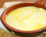 Foto del paso 2 de la receta: Tostada con Aguacate y  queso Provolone