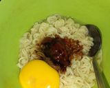 Foto langkah ke 2 dari resep Omelete Mie Telur.
