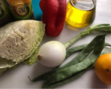 Foto del paso 1 de la receta: Pollo guisado a la cúrcuma, con verduras cerveza y naranja