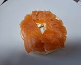 Foto del paso 3 de la receta Bagel con salmón ahumado y queso
