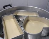 Hình bước làm 2 của món Bánh bà lai đậu biếc