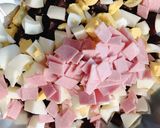 Hình bước làm 2 của món Salad Củ Dền, Trứng & Jambon Sốt Mayonaise
