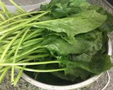 Foto del paso 1 de la receta: Espinaca sazonada (시금치무침)