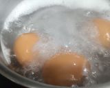Foto del paso 1 de la receta: Ensaladilla de marisco y merluza