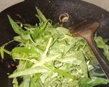 Foto langkah ke 2 dari resep Tumis Kangkung.