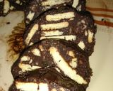 A picture of step 9 of Chocolate and biscuit salami.