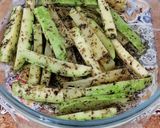 Foto del paso 5 de la receta Bastones de calabacin con hierbas provenzales