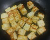 A picture of step 1 of Paneer green peas white gravy.