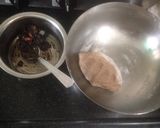 A picture of step 2 of Oreo dry fruit samosa.