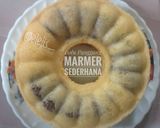 Foto langkah ke 7 dari resep Bolu Panggang Marmer Sederhana.