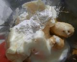 Foto langkah ke 2 dari resep Banana Burnt Cheese Cake.