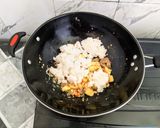 Foto langkah ke 4 dari resep Nasi Goreng Nanas.