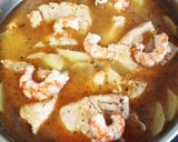 Foto del paso 6 de la receta: Merluza en salsa de langostinos
