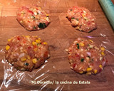 Foto del paso 4 de la receta: Hamburguesas de pollo, calabacín y maíz.  Bien Sanas
