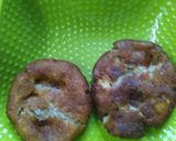 A picture of step 5 of Ragda patties.