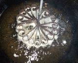 A picture of step 4 of Ikima or tsatsafa (crunchy pancake).