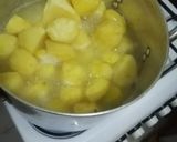 A picture of step 1 of Spicy rosemary potatoes.