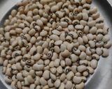 A picture of step 1 of Black eyed peas in makhni gravy.