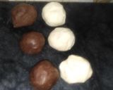 A picture of step 3 of Two tones biscuits baked in Karahi(wok).