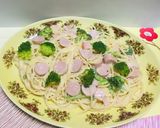 Foto del paso 4 de la receta: Espaguetti en salsa Alfredo con brócoli jamón y queso!