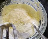 A picture of step 2 of Raffaello pudding.