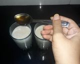 A picture of step 3 of Banana Milk shake.
