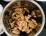 કોફી વોલનટ ટાર્ટ (Coffee Walnut Tart Recipe In Gujarati) રેસીપી સ્ટેપ2ફોટો