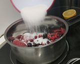Foto del paso 1 de la receta: Mermelada casera de frutos rojos!