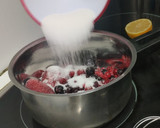 Foto del paso 1 de la receta: Mermelada casera de frutos rojos!